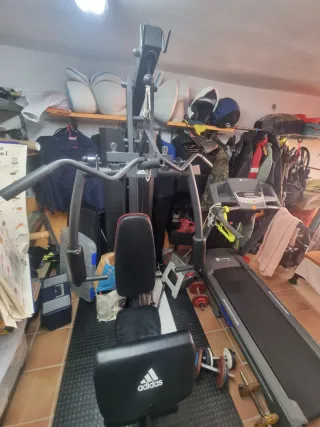 Máquina Multiestación Adidas