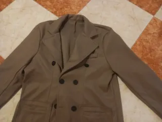 Abrigo largo hombre beige