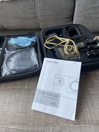 Cámara A80 con accesorios