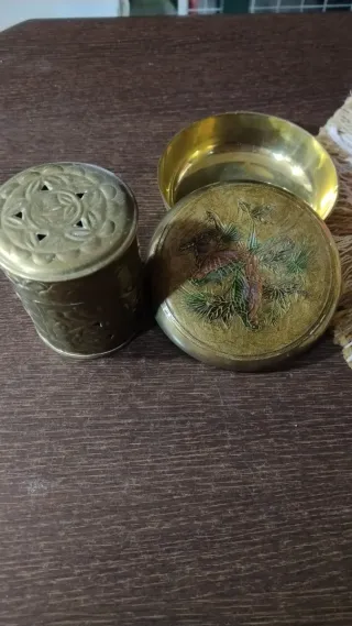 Cajas decorativas doradas metal