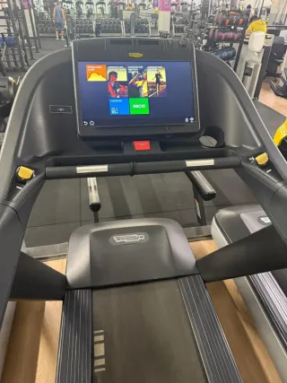 CINTA DE CORRER TECHNOGYM RUN NOW 900