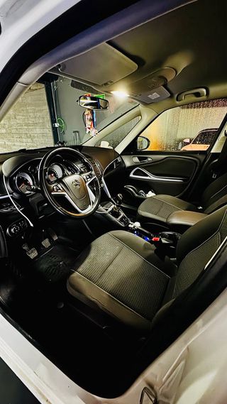 Opel Zafira Tourer 2016