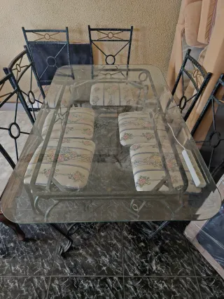 Mesa y 6 sillas hierro forjado