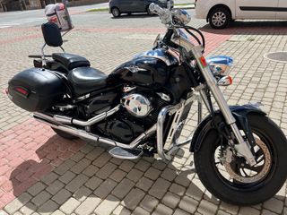 Suzuki Intruder 800