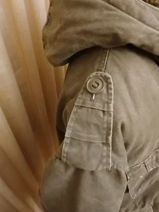 PARKA VERDE MILITAR DE HOMBRE DE  BRAVESOUL - XL.