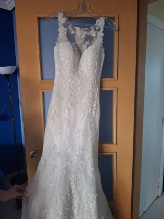Vestido de Novia Blanco con Encaje y perlas