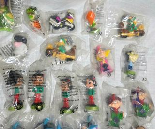 Lotto 45 Sorpresine Kinder - Varie