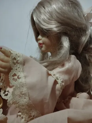 Bambola vintage da collezione