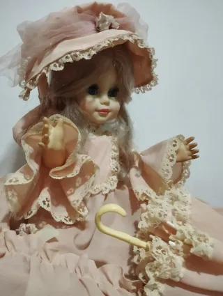 Bambola vintage da collezione
