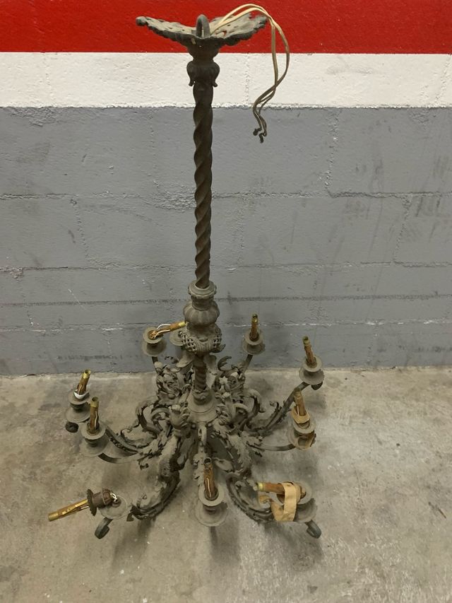 Lámpara de techo antigua