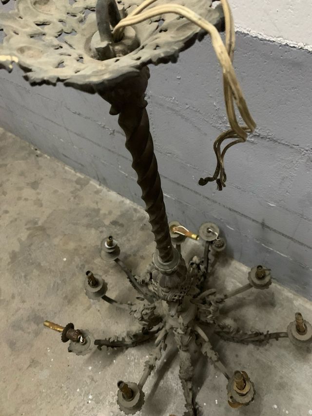 Lámpara de techo antigua