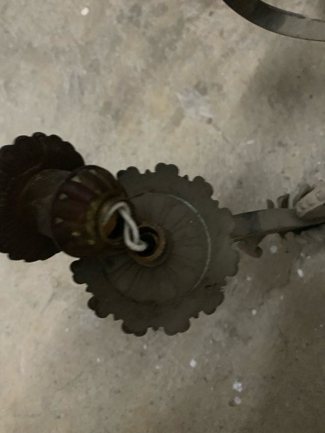 Lámpara de techo antigua