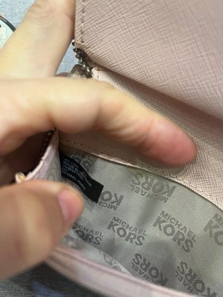 Cartera Michael Kors con Correa