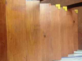 9 PELDAÑOS DE MADERA