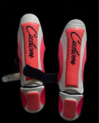 Pack Guantes y Espinilleras K1/Muay Thai/MMA