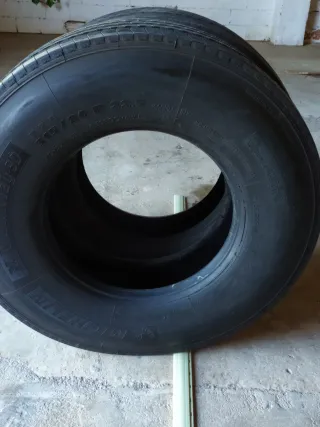 Neumáticos 315/80/22.5