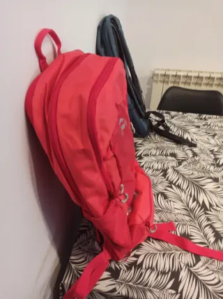 2 Mochilas senderismo Crivit y Quechua