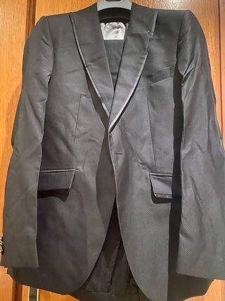 Traje Negro Elegante