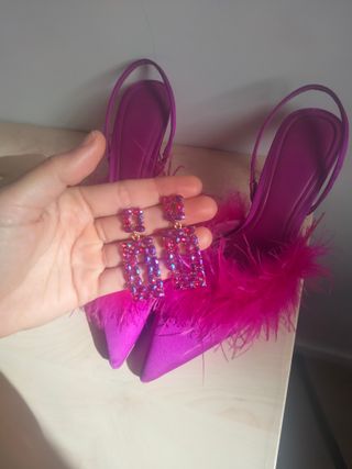 Tacones Zara Fucsia con Plumas