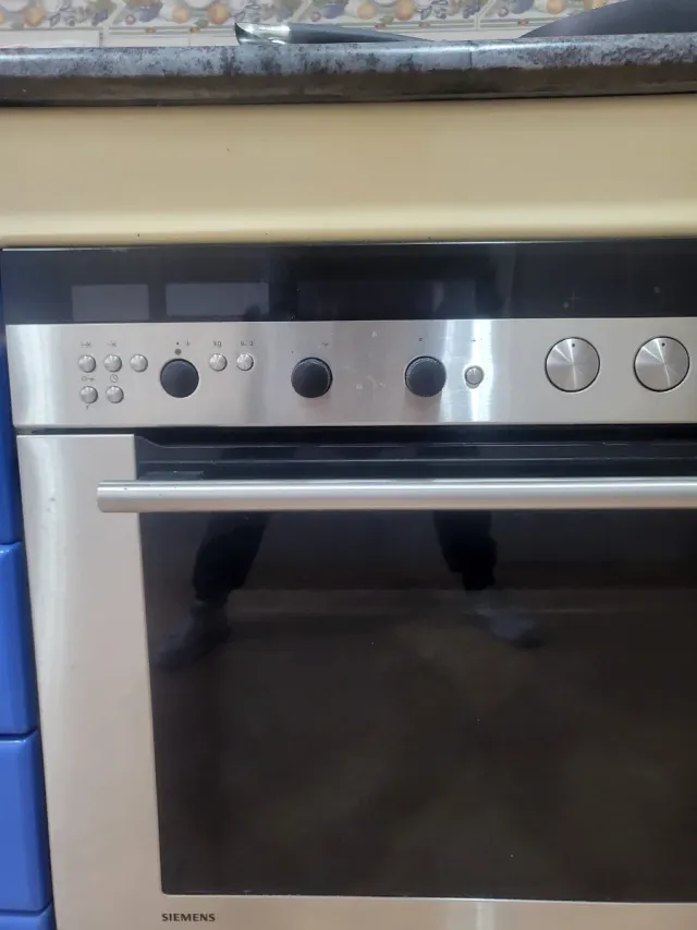 Horno y vitrocerámica Siemens