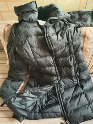 Cazadora larga acolchada negra