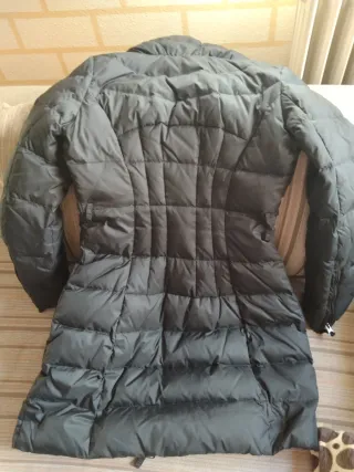 Cazadora larga acolchada negra