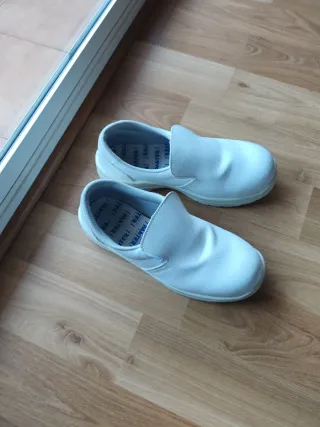 Zapatos de seguridad blancos