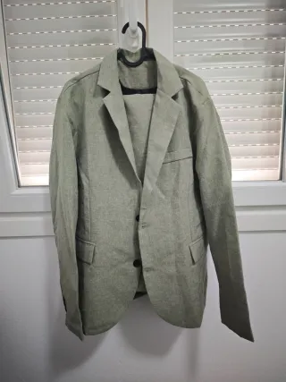 Traje verde talla M