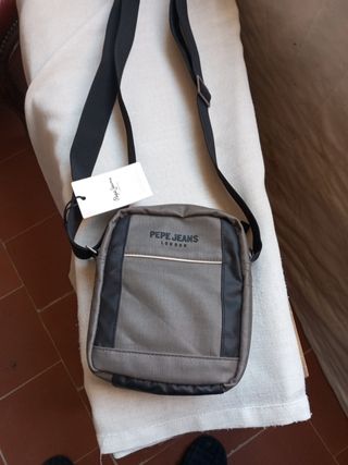 Bolso Pepe Jeans Negro y Gris