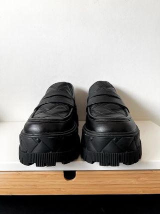 LIQUIDACIÓN: Kurt Geiger Loafers Plataforma Negros
