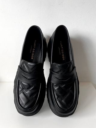 LIQUIDACIÓN: Kurt Geiger Loafers Plataforma Negros