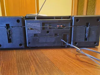 Boombox Sanyo MW232LET Radio Cassette