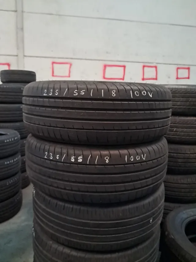Neumáticos 235/55/18