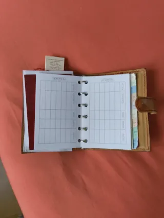 Agenda de piel con diseño floral