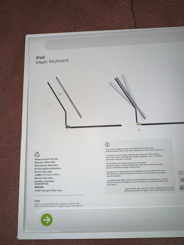 Apple Magic Keyboard Plata