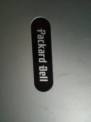 Packard Bell Portátil con Cargador