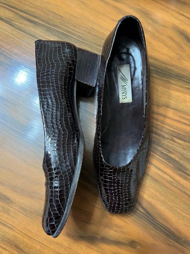 Zapatos MYRYS efecto piel cocodrilo