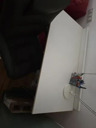 Mesa y sillón de estudio