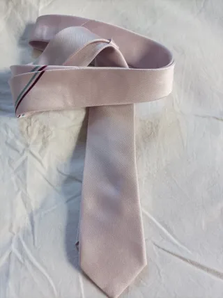 Corbata rosa Fórmula Joven