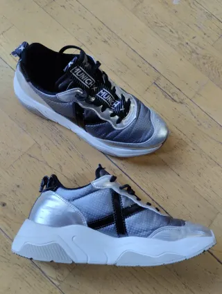 ✅Zapatillas Munich Plata y Negro