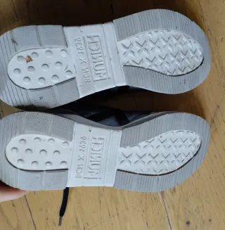 ✅Zapatillas Munich Plata y Negro