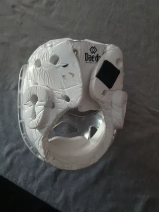 Casco Karate Niño Homologado Blanco y protecciones