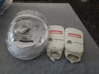 Casco Karate Niño Homologado Blanco y protecciones