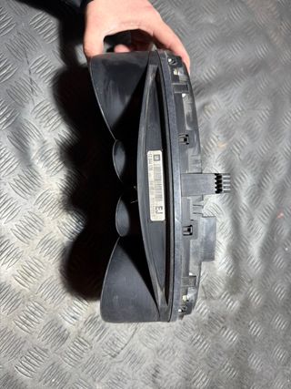 Cuadro instrumentos Opel Insignia 2009