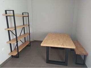 Conjunto de Mesa,Banco,sillas y estantería