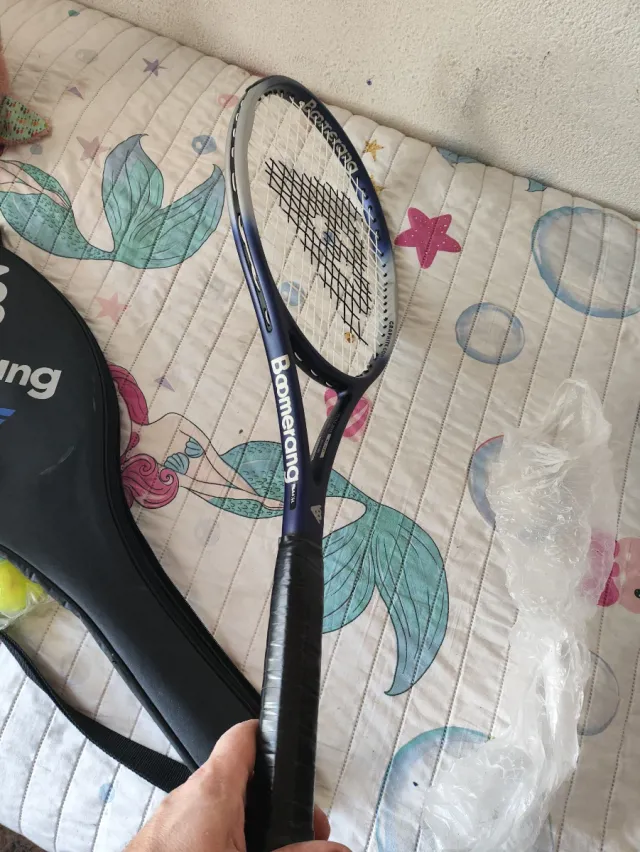 Raqueta Boomerang Mirage con funda y pelotas