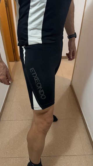 Culote negro y Maillot Etxeondo Retro Vintage