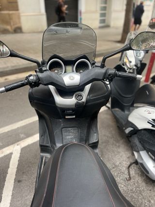 Yamaha Xmax 250