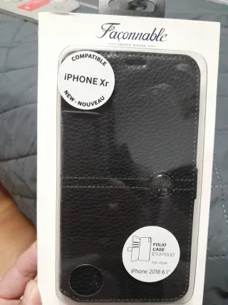 Custodia elegante iPhone XR Folio nera