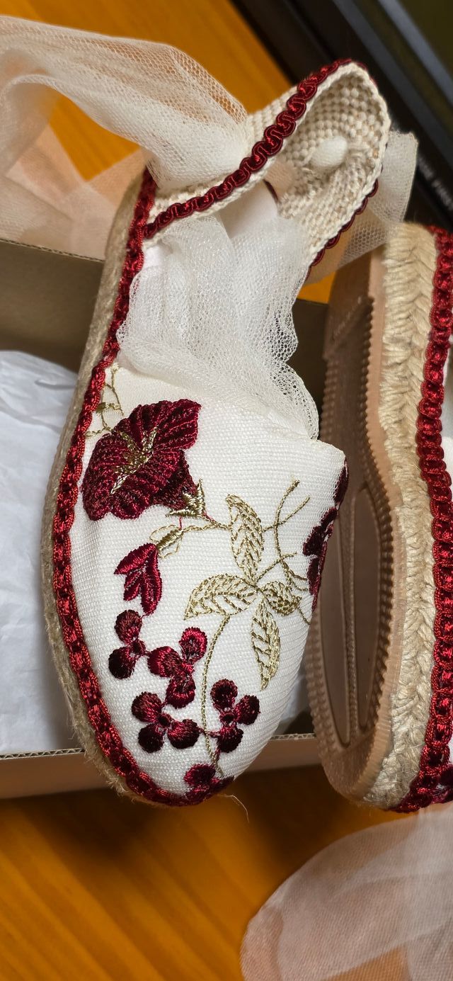 Zapatillas esparto bordadas T31